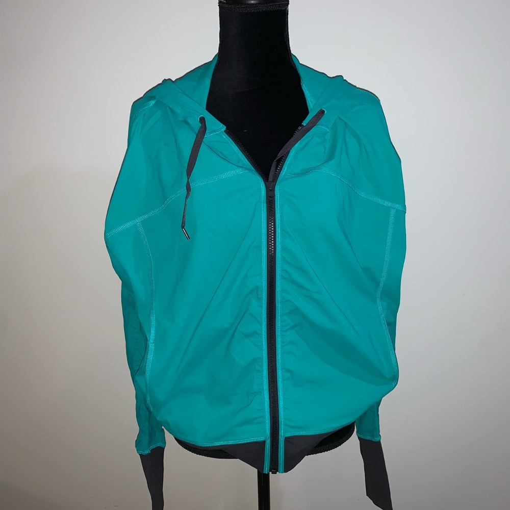 LUCY running jacket